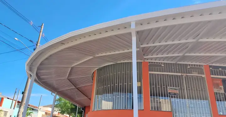 Cobertura de Telha Metálica Simples — referência visual da família de produtos