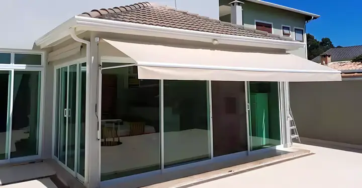 Toldo Cortina com Braço — referência visual da família de produtos