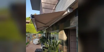 Toldo Basculante aplicado em área externa