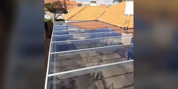 Toldo de Vidro para Loja: aplicação 3