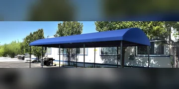 Toldos de Polietileno aplicado em área externa
