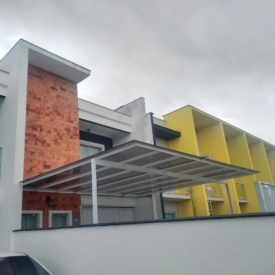 Durabilidade de Telhado de Policarbonato com Visual Moderno em Itupeva - Toldos Forte