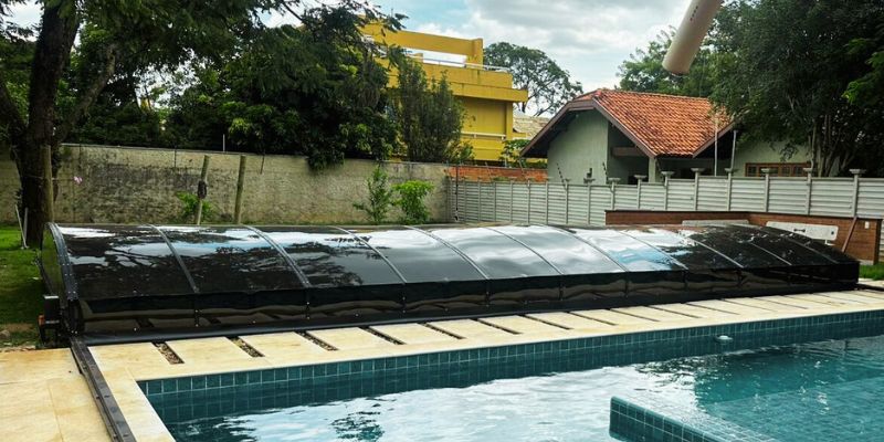 Cobertura retrátil para piscina