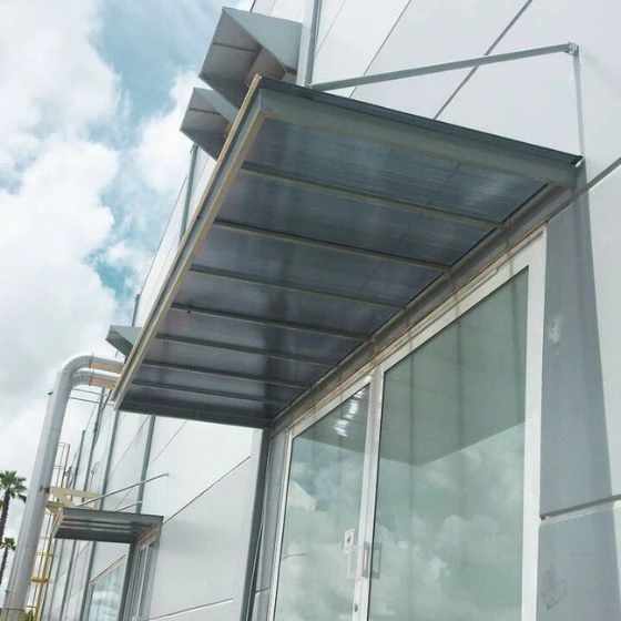 Aplicação residencial de Telhado de Policarbonato com Visual Moderno em Itupeva - Toldos Forte